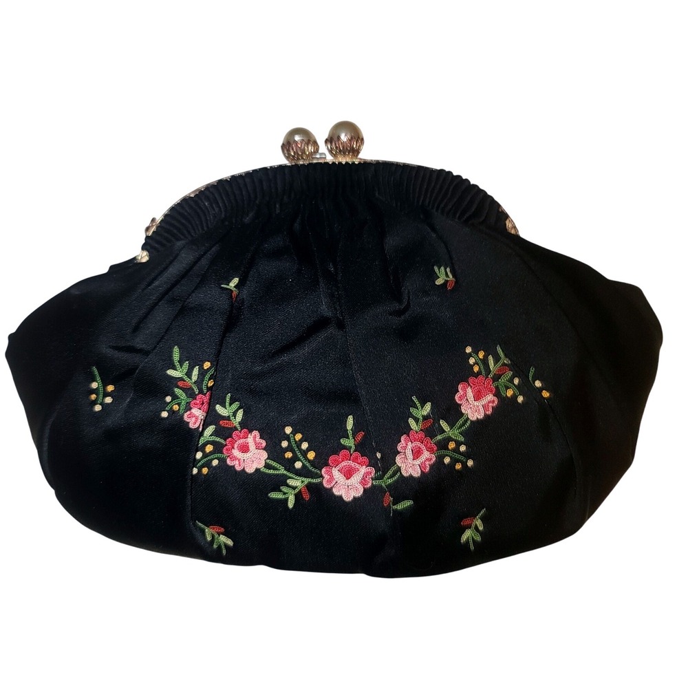 Vintage Tagged Chunn‎ Black Silk Floral Embroidered Kiss Lock Evening Bag 1950's